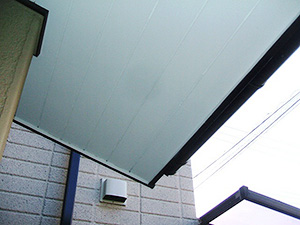 雨シミによる不具合